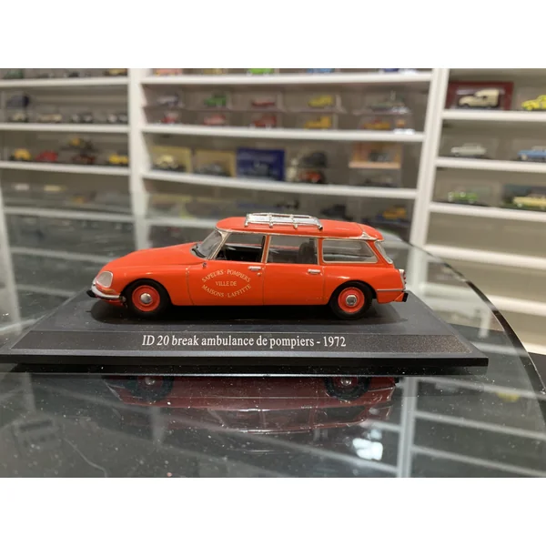 Citroën - ID 20 break ambulance de pompiers - 1972