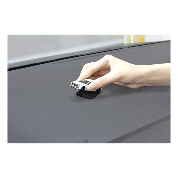 Mini tapis adhésif noir 4 x 4 cm