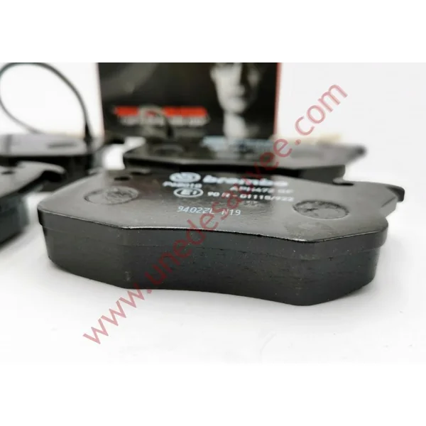 PLAQUETTES DE FREIN AVANT PEUGEOT 205 GTI CTI 1.6 RALLYE D TURBO KIT DE 2