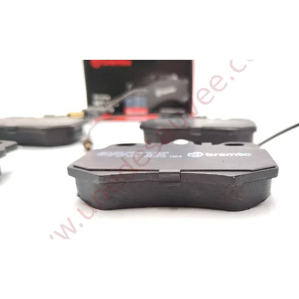 PLAQUETTES DE FREIN AVANT PEUGEOT 309 305 205 D DIESEL