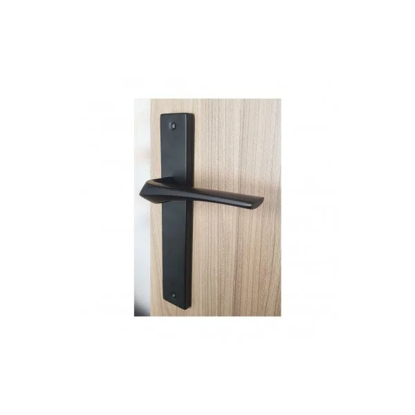 Poignée de porte noire sur plaque longue - model Adel