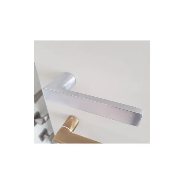 Poignée de porte VERUM Baar, minimalisme extrême